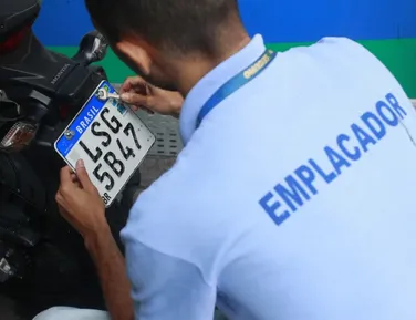 Detran terá de devolver R$ 260 mi por cobrança indevida em emplacamento - Imagem