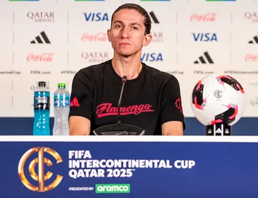 Flamengo anuncia renovação com Filipe Luís até o fim de 2027 - Imagem