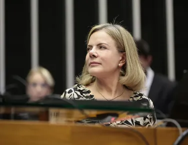 Gleisi planeja deixar governo Lula para disputar eleição em 2026 - Imagem