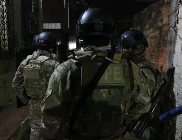 Homem rende família e faz crianças e adolescente reféns dentro de casa - Imagem