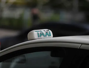 Lei que beneficia taxistas é sancionada por Lula e entra em vigor - Imagem