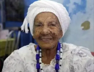 Morre Mãe Carmosina, uma das principais líderes religiosas da Bahia - Imagem