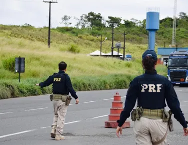 Motociclista morre em acidente em rodovia baiana; motorista foge - Imagem