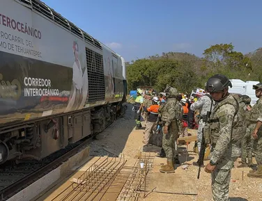 Trem interoceânico descarrila, deixa 13 mortos e 98 feridos - Imagem