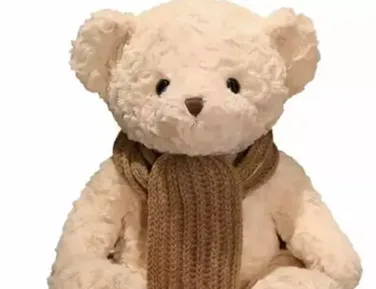 Ursinho é retirado do mercado por falas sobre facas e conteúdo sexuais - Imagem