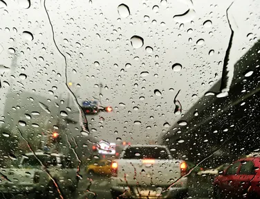 Bahia entra em alerta do Inmet para chuvas intensas e tempestades - Imagem