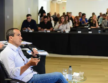 Bruno Reis coordena primeira reunião do Plano Estratégico 2025-2028 - Imagem