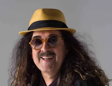 Commanche do Pelô presta homenagem a Moraes Moreira no Fuzuê - Imagem