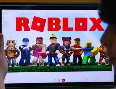 Criança é vítima de abuso sexual após ser aliciada pelo Roblox - Imagem