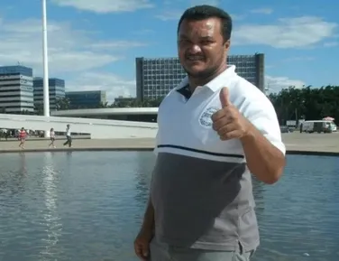 Deputado pede sessão em homenagem a bolsonarista morto na prisão - Imagem