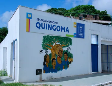 Escola municipal inaugura Biblioteca Antirracista em Lauro de Freitas - Imagem