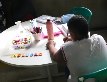Escola referência em Libras abre vagas para ensino médio em Salvador - Imagem