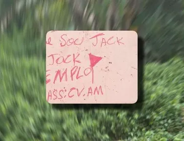 “Fica de exemplo”: mensagem atribuída ao CV é achada ao lado de corpo - Imagem