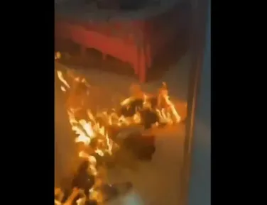 Filho ateia fogo na própria casa após mãe negar dinheiro para drogas - Imagem