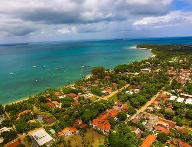 Prefeitura de Maraú proíbe cobrança de consumação mínima nas praias - Imagem