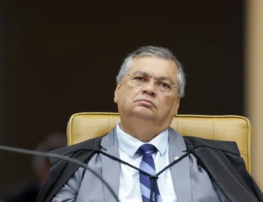 STF torna ré enfermeira que ofendeu ministro Flávio Dino durante voo - Imagem