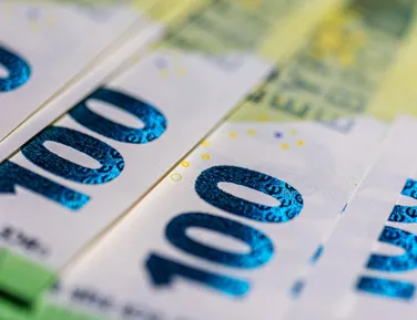 Vingança? Funcionária leva R$ 10 mil de empresa famosa após demissão - Imagem