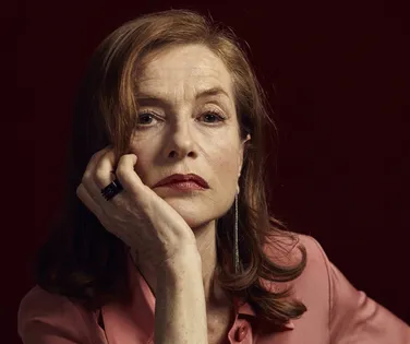 “Adoraria fazer um filme com diretores brasileiros”, diz Isabelle Huppert - Imagem