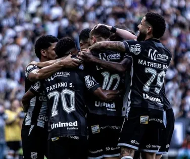 Alvo do Vitória no mercado da bola é anunciado por rival nordestino - Imagem