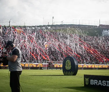 “Cena de terror”: torcedor relata sufoco na entrada do Barradão - Imagem