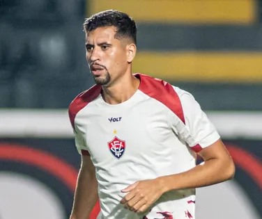 De saída: Vitória não renova contrato com meio-campista; saiba quem - Imagem