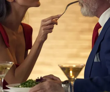 De viagens a carros: sugar babies faturam milhões em PIX e mimos - Imagem