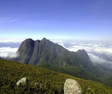 Entrada usada por jovem perdido no Pico Paraná recebe nova sinalização - Imagem
