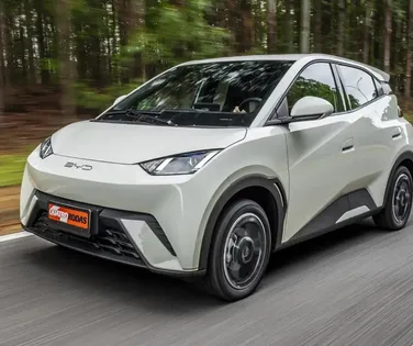 Físico revela que carro elétrico é 6 vezes mais eficiente que gasolina - Imagem