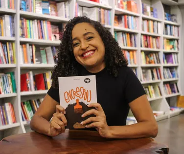 HQ transforma cabelo negro em símbolo de identidade e resistência - Imagem