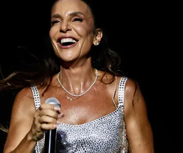 Ivete Sangalo comanda a chegada de 2026 no Festival Virada Salvador - Imagem