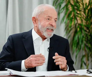 Lula indica veto a projeto que beneficia Bolsonaro: "Tem que pagar" - Imagem