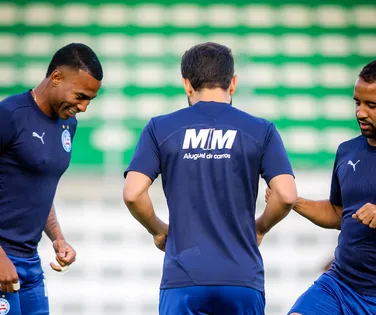 Meio-campo do Bahia sofre baixa de peso para encarar o Sport - Imagem