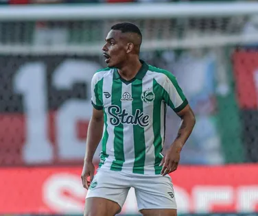 Novo reforço do Vitória desabafa em despedida com ex-clube: "Graditão" - Imagem