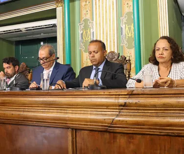 Orçamento 2026 e demais projetos da prefeitura são aprovados em última sessão do ano - Imagem