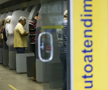 Precisa pagar boleto? Saiba se o banco funciona hoje - Imagem