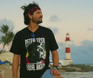 Rafael Pondé leva o reggae à MPB em show no verão da Bahia - Imagem