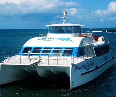 Turistas lotam catamarãs rumo a Morro de São Paulo para o Réveillon - Imagem