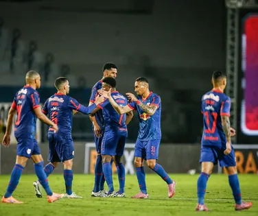 Vídeo: Bragantino provoca Vitória com ex-jogador do Bahia após goleada - Imagem