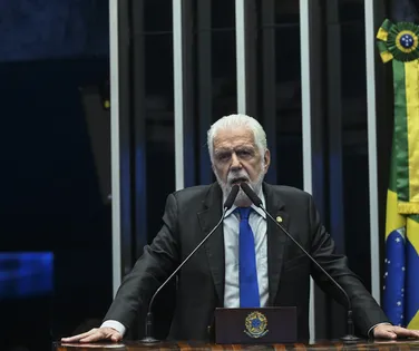 Wagner rebate aliados após aprovação de PL que reduz pena de Bolsonaro - Imagem