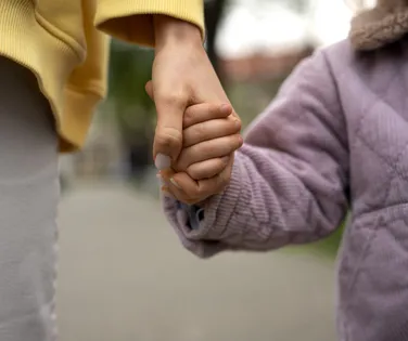 Adoção no Brasil: apoio psicológico ajuda na construção de novos lares - Imagem