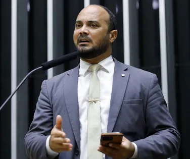 Alden critica proposta de reajuste a servidores: “Brasil não aguenta" - Imagem