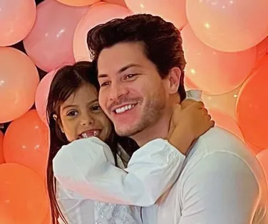 Arthur Aguiar expõe desafios na criação de filha com Maíra Cardi - Imagem