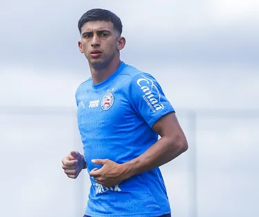 Atacante do Bahia se recupera de lesão e faz primeiro treino em 2026 - Imagem