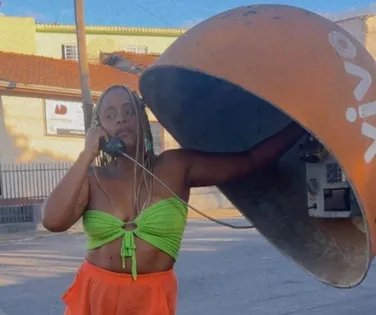 Atriz da Globo revela que foi abusada por amigo do pai - Imagem