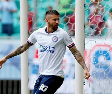 Bahia negocia retorno do atacante Everaldo um ano após saída - Imagem