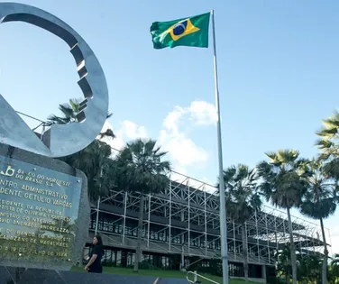 Banco suspende serviço de Pix após sofrer ataque cibernético; entenda - Imagem