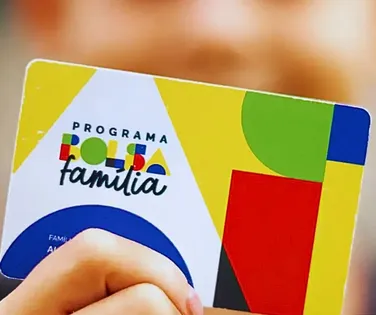 Bolsa Família vai pagar R$ 701? Saiba quem pode receber mais - Imagem