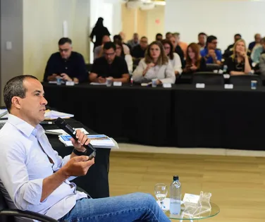 Bruno Reis coordena primeira reunião do Plano Estratégico 2025-2028 - Imagem