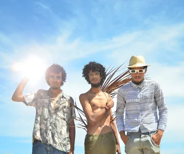 "Cena de brancos e abastados": Velotroz volta para reafirmar rock periférico - Imagem