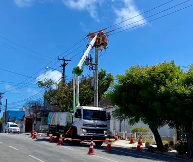Coelba remove 130 mil ligações irregulares de energia em 2025 - Imagem